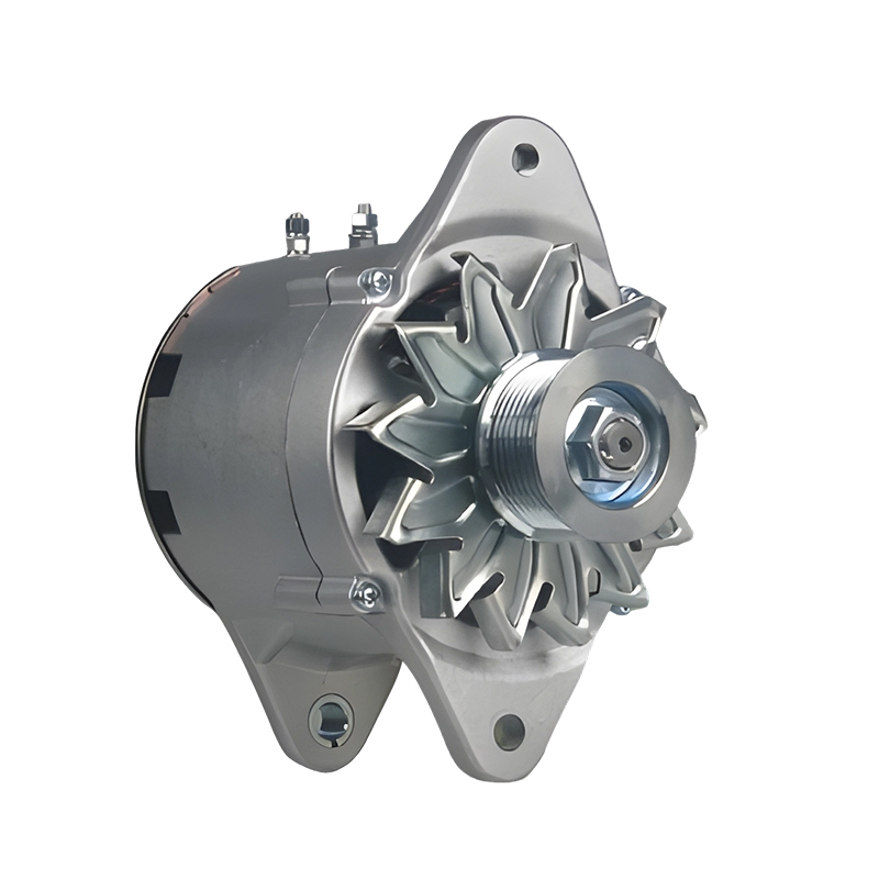 24 45A 37N01010/C4938600 中国車のオルタネーター CUMMINS eng 用。 EQ145 6BT
