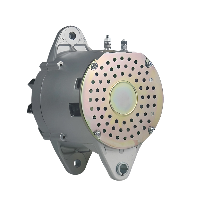 24 45A 37N01010/C4938600 中国車のオルタネーター CUMMINS eng 用。 EQ145 6BT