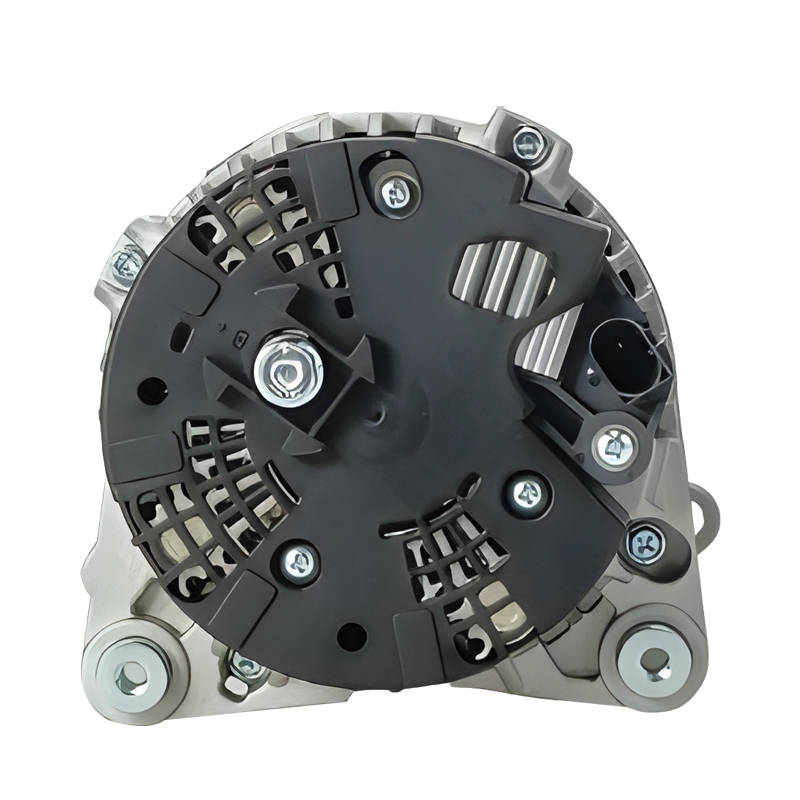 12V 150A 0125711081/115901 ボッシュ車のオルタネーターアウディ A4/A5/Q5-2.0L TDi